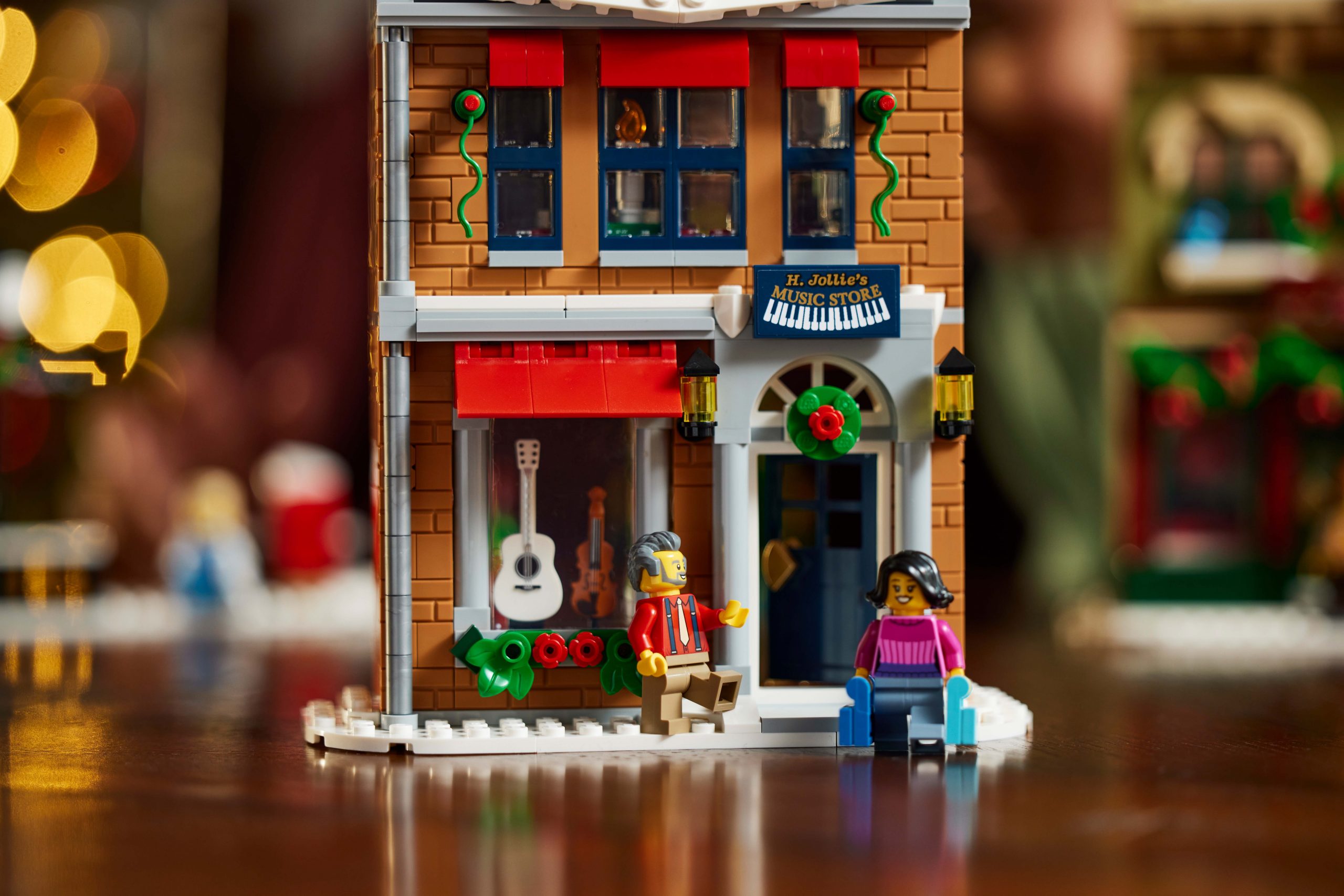 LEGO® HOLIDAY MAIN STREET SET (10308)