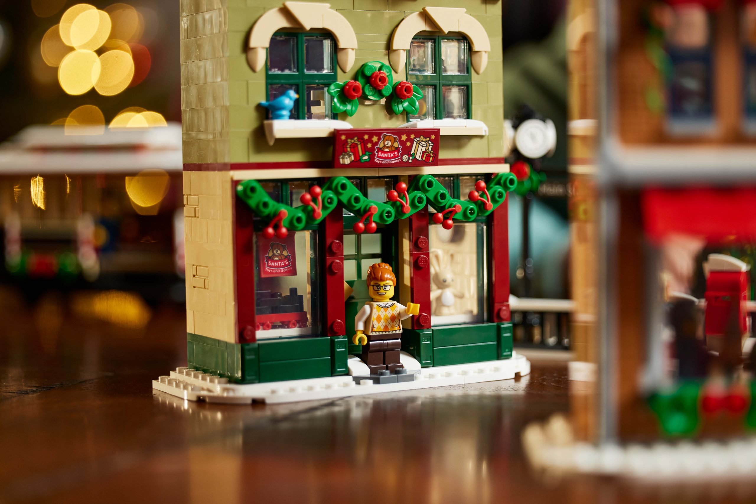 LEGO® HOLIDAY MAIN STREET SET (10308)