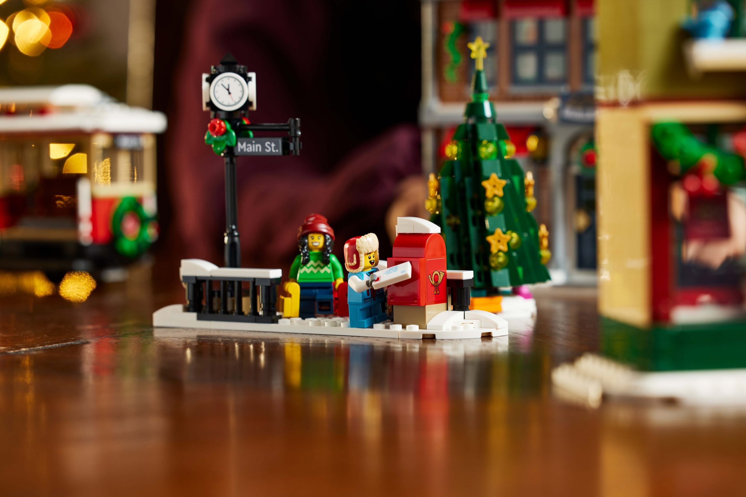 LEGO® HOLIDAY MAIN STREET SET (10308)