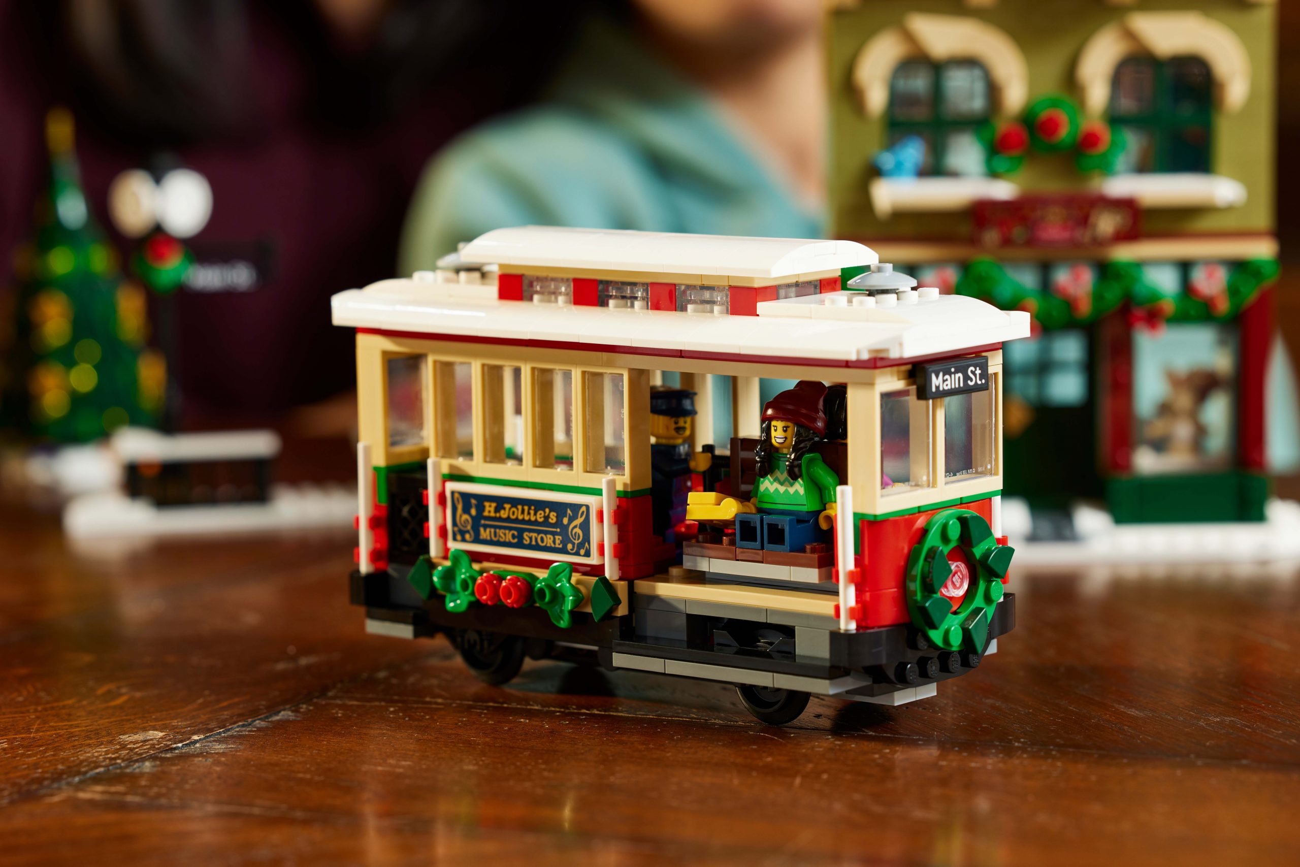 LEGO® HOLIDAY MAIN STREET SET (10308)