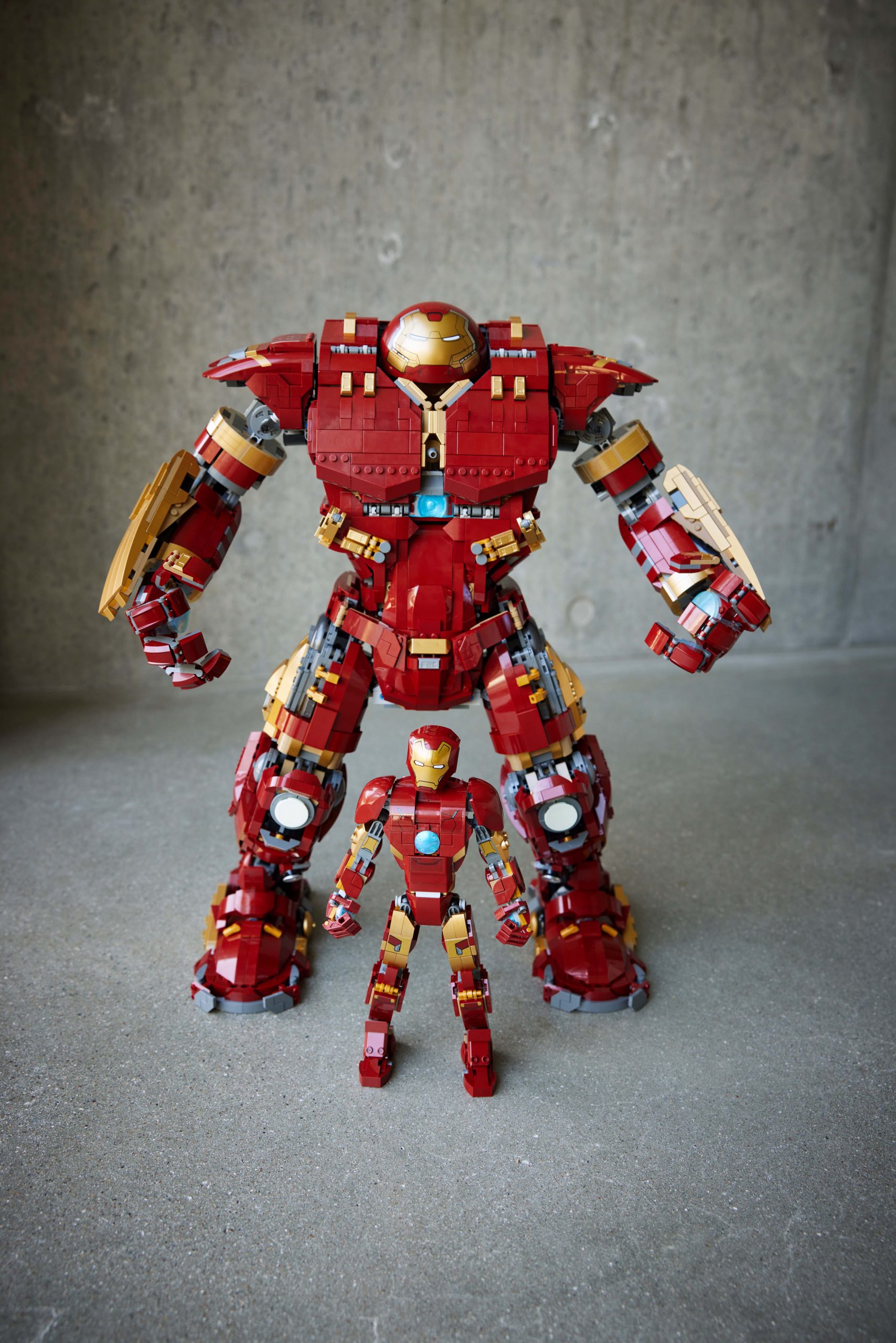 LEGO® Marvel™ Iron Man™ Hulkbuster™ set (76210)