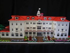 LEGO Stanley Hotel