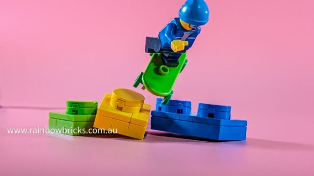 😮Oops! It doesn't look to good for this minifigure!? 

#RebuildtheWorld 🤩🌈

Follow @rainbowbrickslug for more @LEGO
@legocertified_anz content

#rainbowbricks #LEGOminifigs #LEGOminifigures #LEGOphoto #LEGOphotography #LEGOfan #toyphotography #LEGOinstagram #stuckinplastic #LEGOstagram #brickcentral #LEGOgram #LEGOmania #afol #bricksinfocus #LEGOfans #oops #afolcommunity #LEGOcommunity #LEGOTalkandSort #TuesdayNightLEGO #MOC #LEGOMOC #LEGOLiveStream #LEGOChat  #LEGOCity