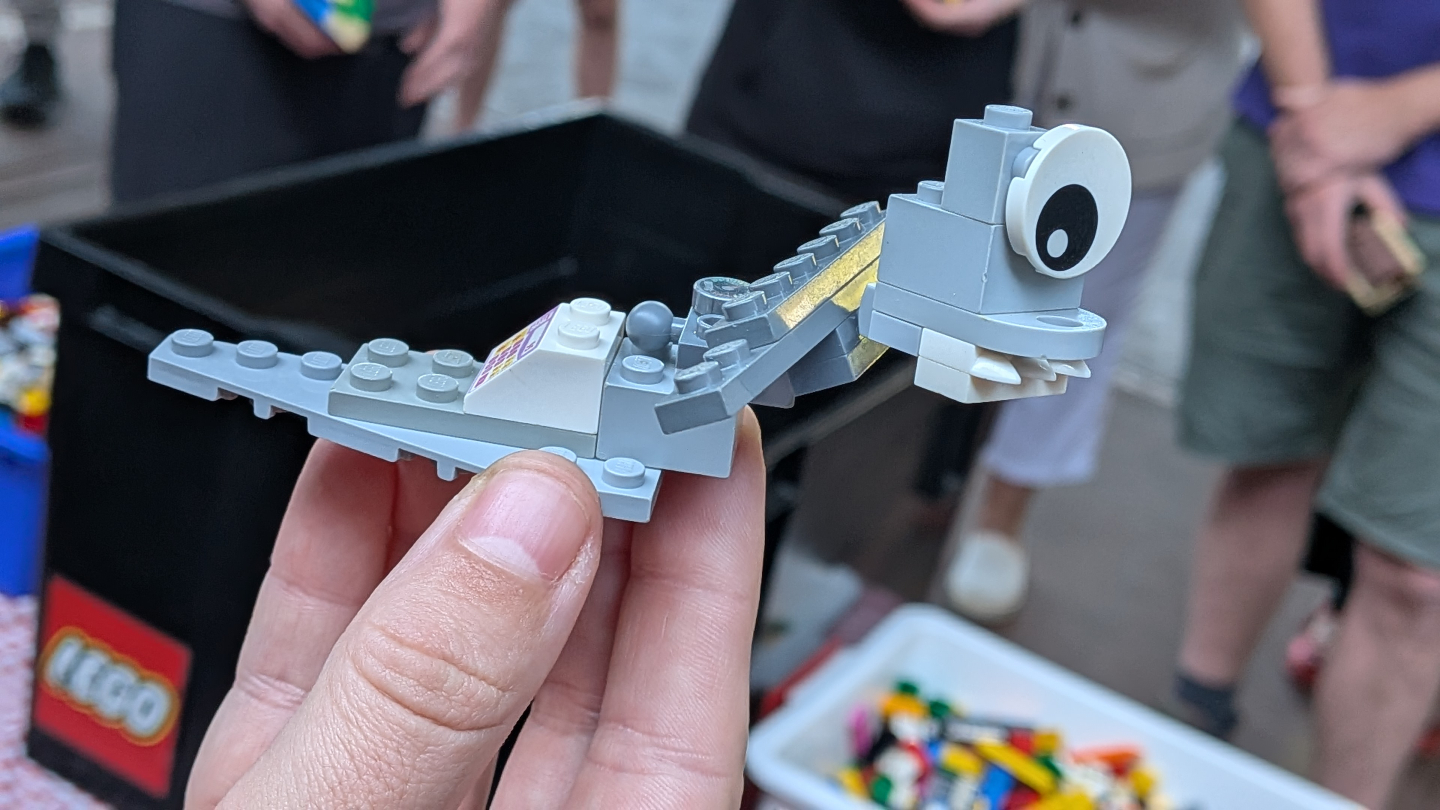 Don't just look at the displays—get building! @NewcastleBrickfest is a fully hands-on LEGO® adventure for all ages.

Jump into the action across the floor:
🧱 LEGO® Free-Play Zone: Dive into brick pits and build whatever your imagination sparks.
⚡ 3-Minute Speed Build Challenge: Race against the clock to assemble a surprise build!
🔍 Find-A-Minifigure Hunt: Spot the sneaky characters hidden across the massive diorama layouts.
🖍️ Junior Activity Corner: A relaxed space for the little ones to enjoy LEGO® colouring sheets.

Who in your crew is taking home the title of speed-build champion this year? 🏆

#NewcastleBrickfest #InteractiveFun #SpeedBuild #LEGOPlay #NewcastleKids #FamilyDayOutHunter #KidsActivities