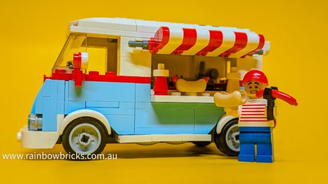 Saturday vibes are immaculate! 🌭 Sunshine, good company, and a classic hot dog in hand – that's my kind of weekend bliss. 

#RebuildtheWorld 🤩🌈

Follow @rainbowbrickslug for more @LEGO
@legocertified_anz content

#rainbowbricks #LEGOminifigs #LEGOminifigures #LEGOphoto #LEGOphotography #LEGOfan #toyphotography #LEGOinstagram #stuckinplastic #LEGOstagram #brickcentral #LEGOgram #LEGOmania #afol #bricksinfocus #LEGOfans #afolcommunity #LEGOcommunity #LEGOTalkandSort #TuesdayNightLEGO #BAM #LEGOAustralia #ThursdayMood #AlmostFriday #MusicTherapy #GoodVibesOnly #fridayday #SaturdayTreat #HotDogLove