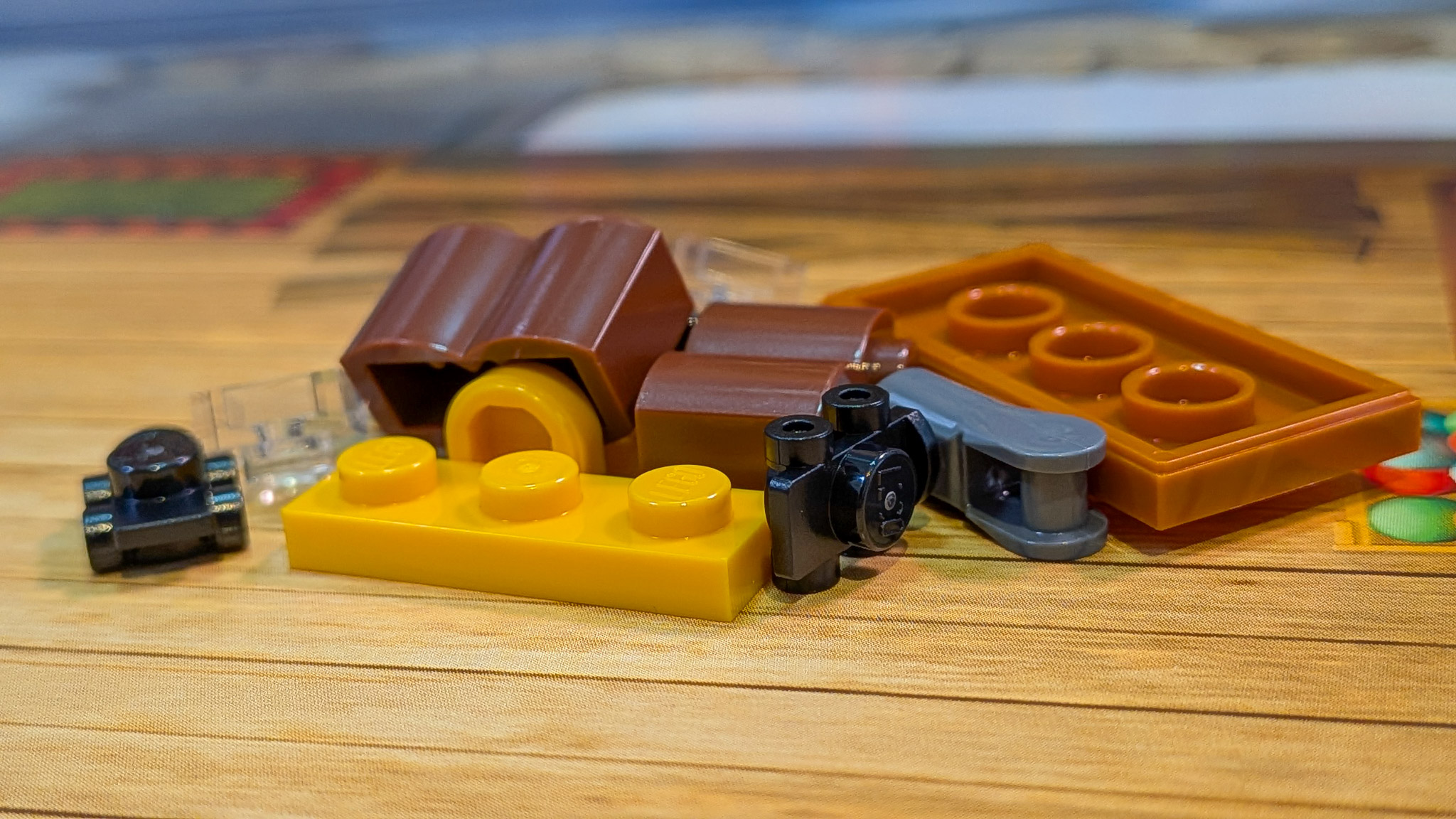 LEGO City Advent Calendar 2026 Day 15: loose pieces
