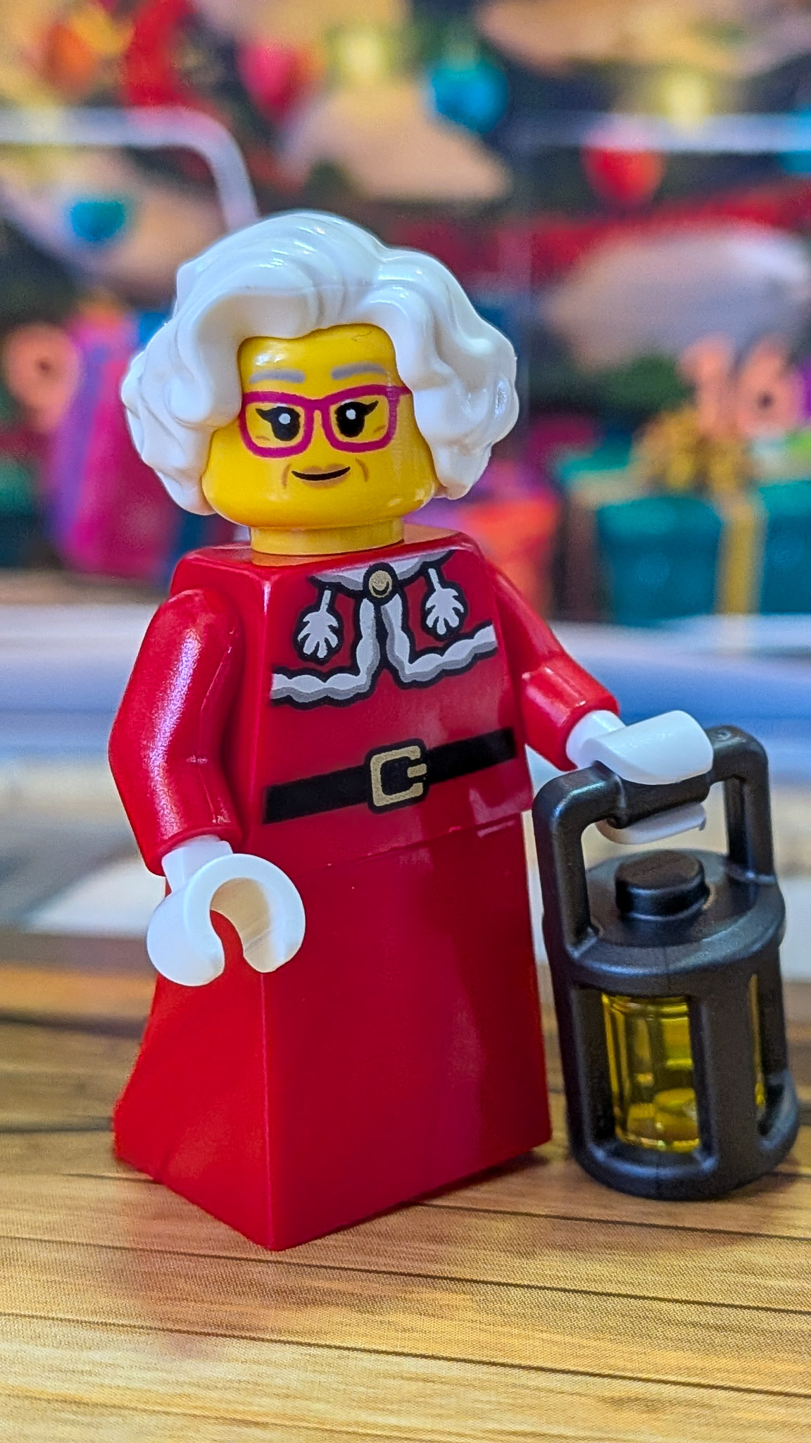 LEGO City Advent Calendar 2026 Day 21: finished Mrs. Claus with Lantern