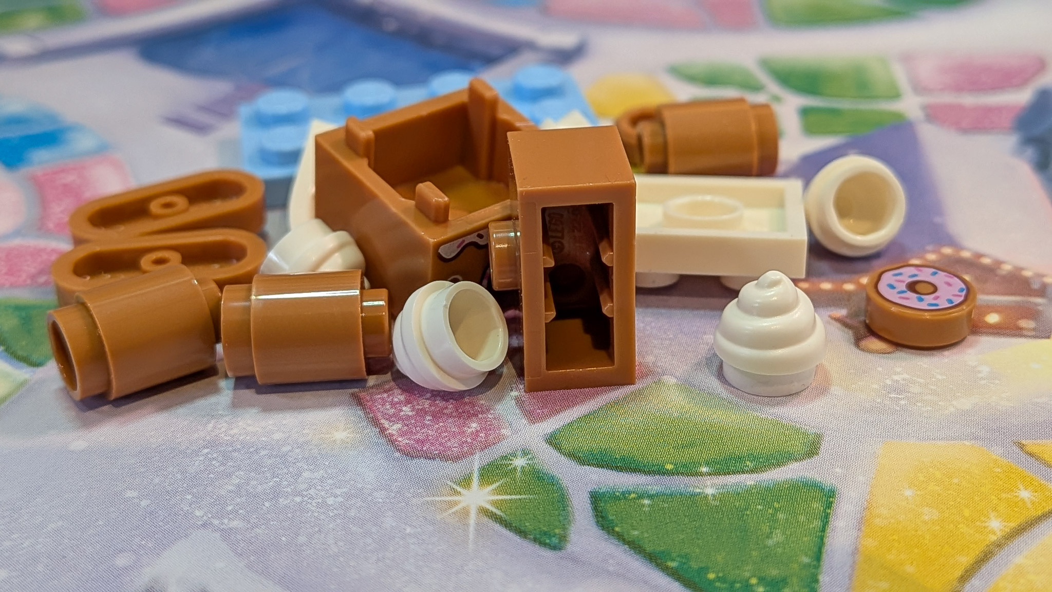 LEGO Disney Princess Advent Calendar 2026 Day 6: loose pieces