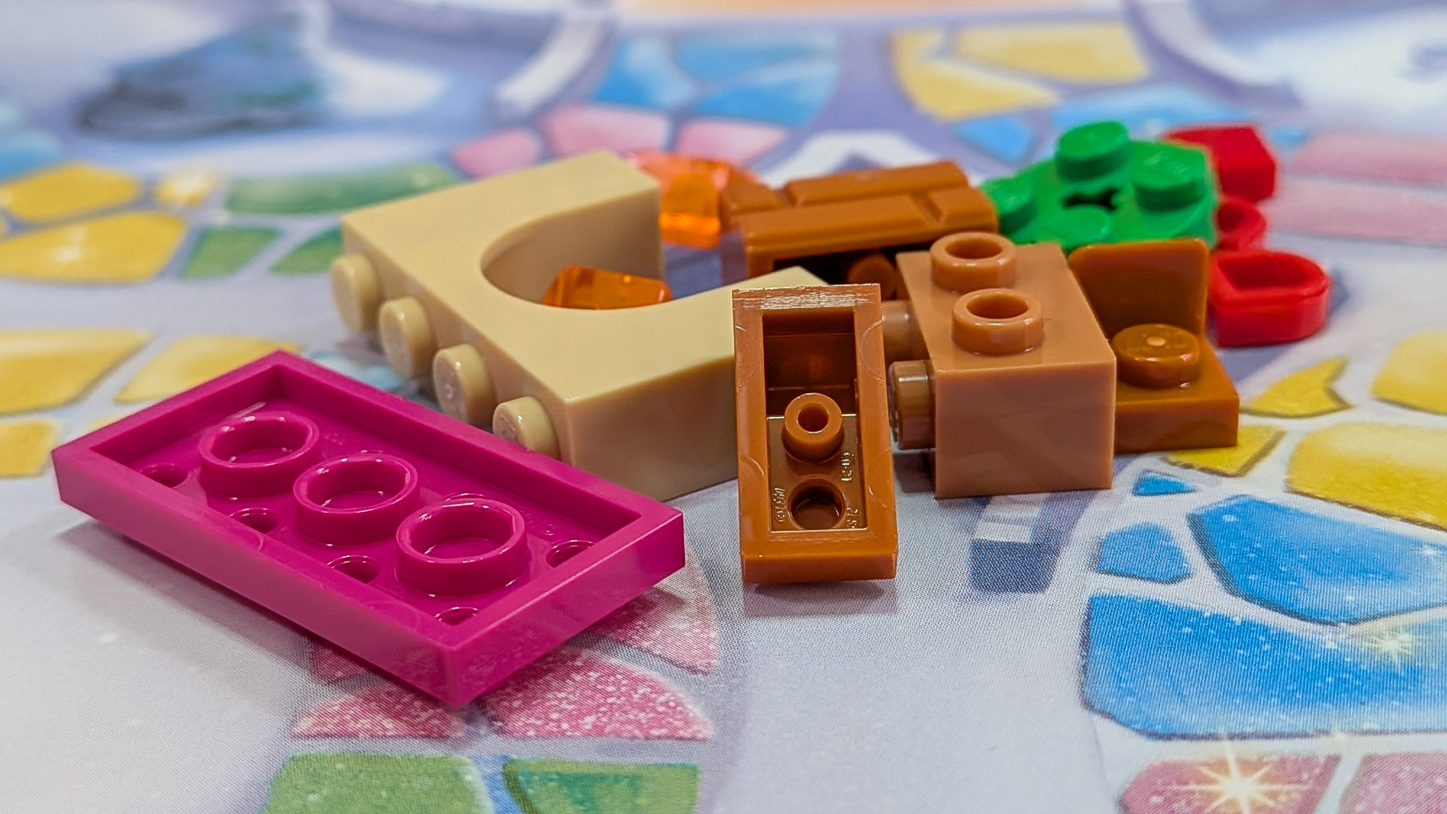 LEGO Disney Princess Advent Calendar 2026 Day 15: loose pieces