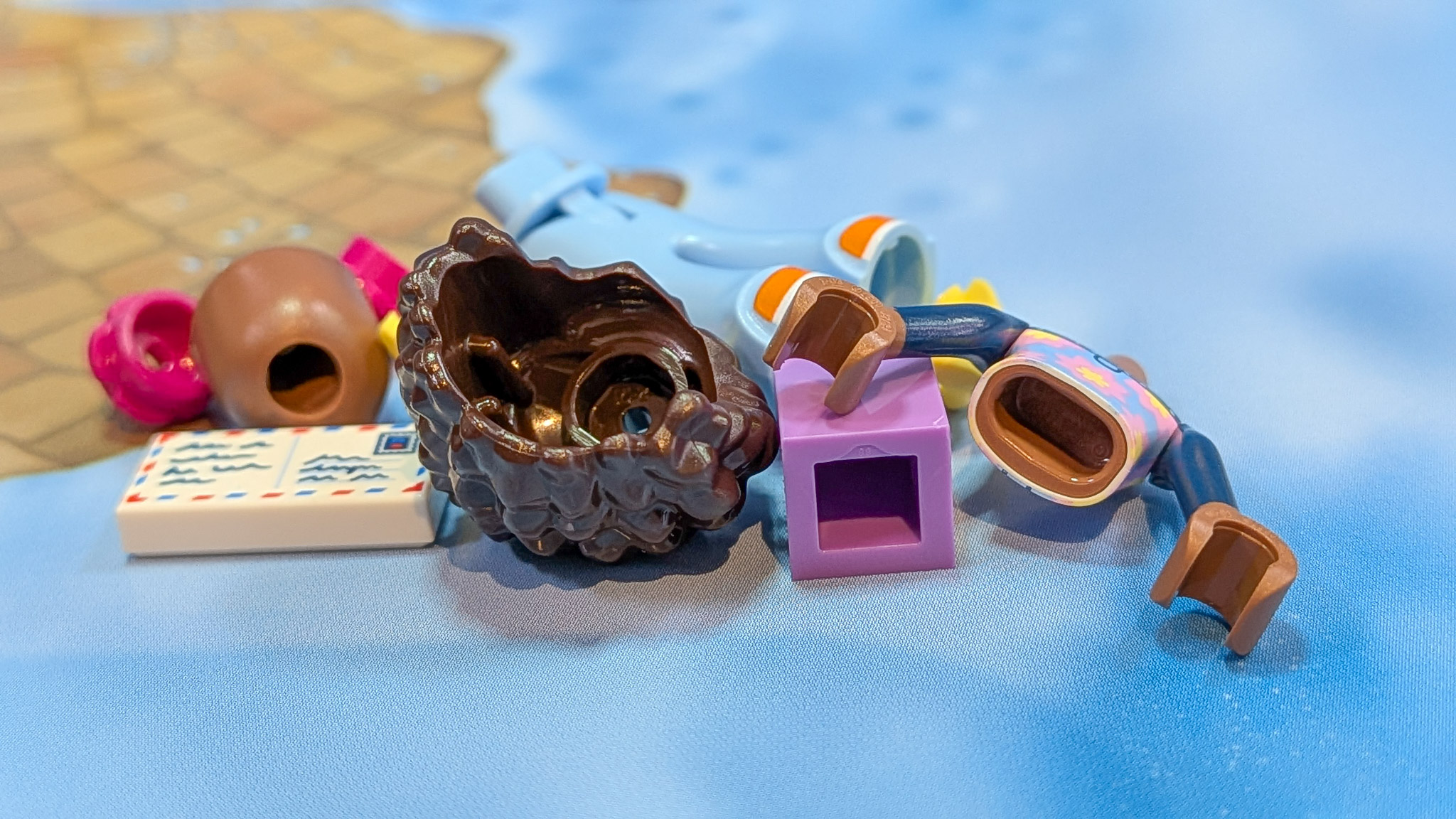 LEGO Friends Advent Calendar 2026 Day 1: loose pieces