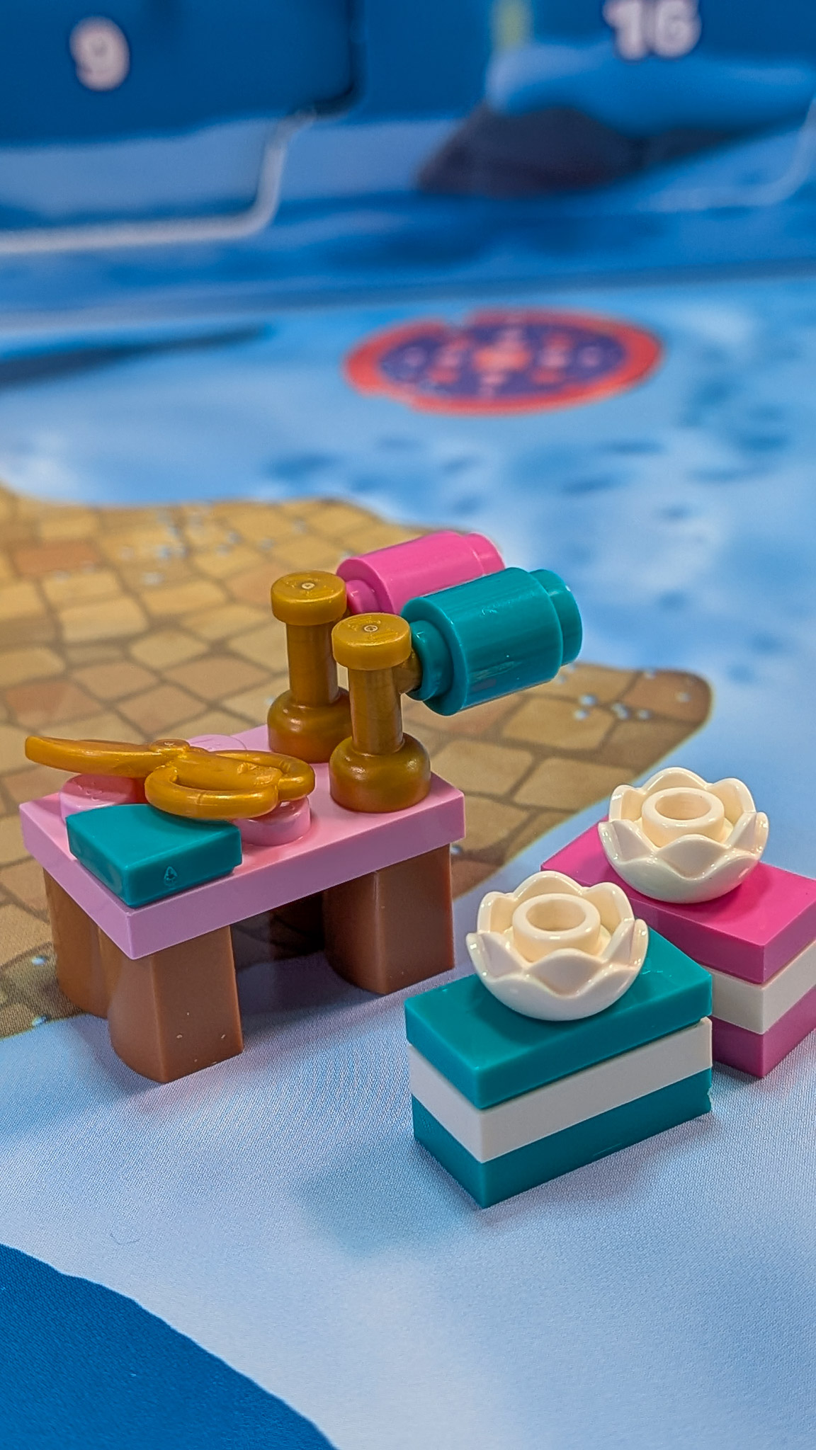 LEGO Friends Advent Calendar 2026 Day 21: finished Present Wrapping Stall