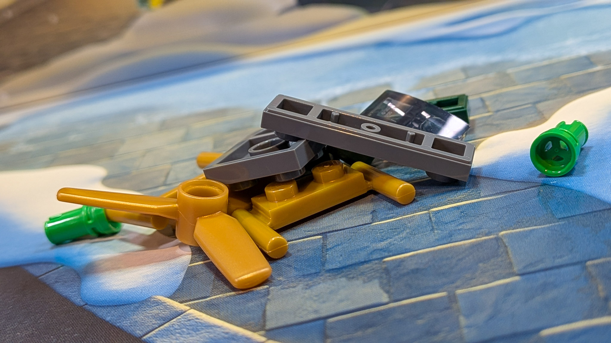 LEGO Marvel Advent Calendar 2026 Day 4: loose pieces