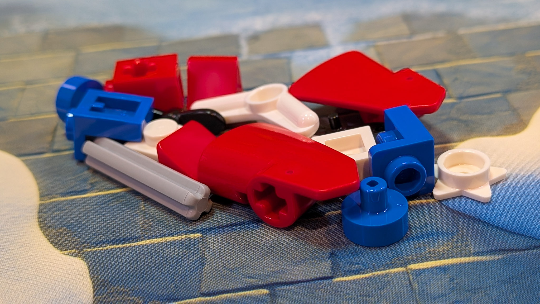 LEGO Marvel Advent Calendar 2026 Day 5: loose pieces