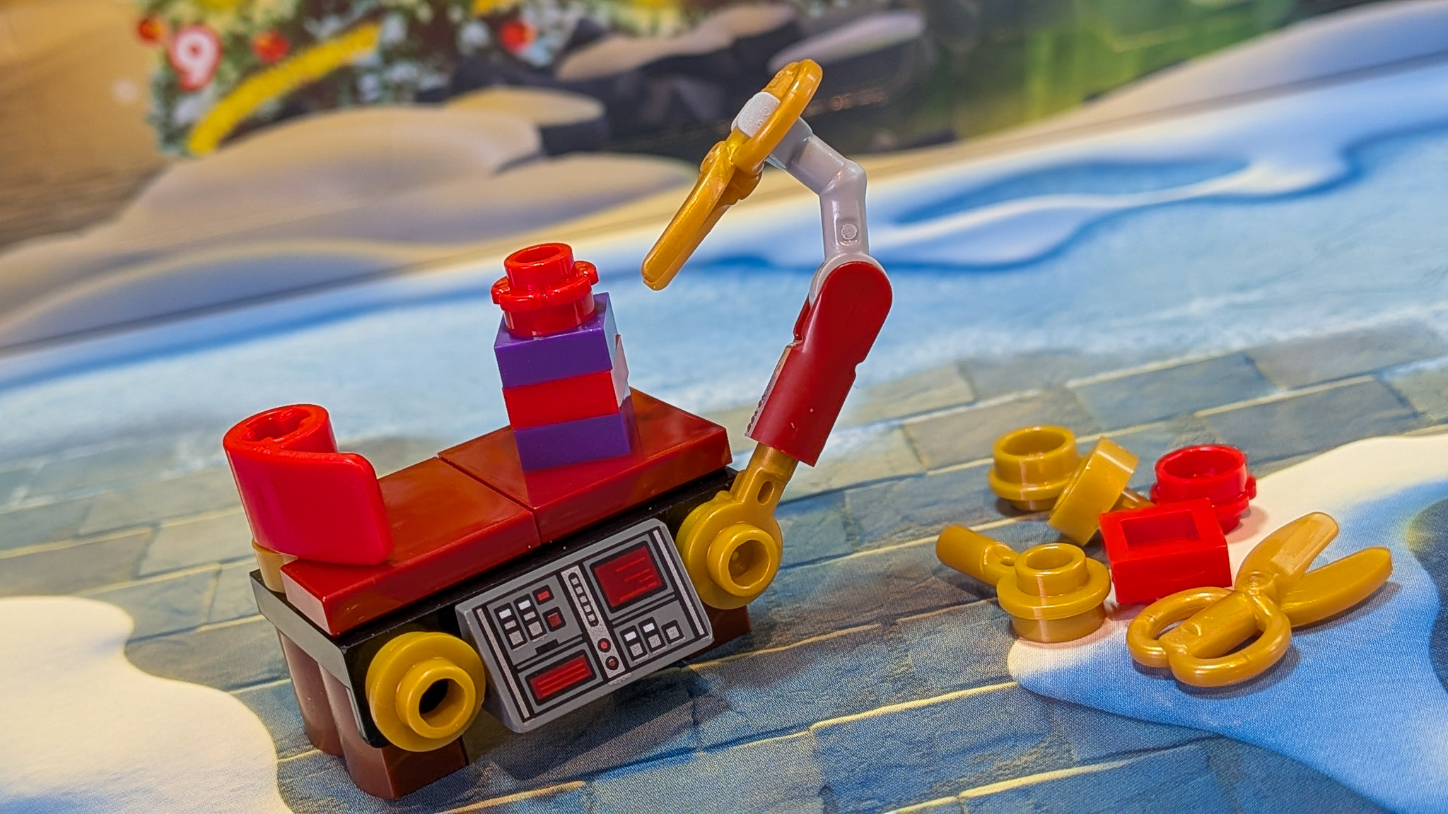 LEGO Marvel Advent Calendar 2026 Day 6: finished Present Wrapping Robot