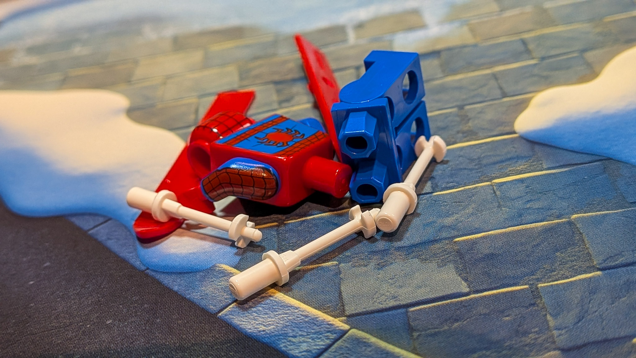 LEGO Marvel Advent Calendar 2026 Day 15: loose pieces