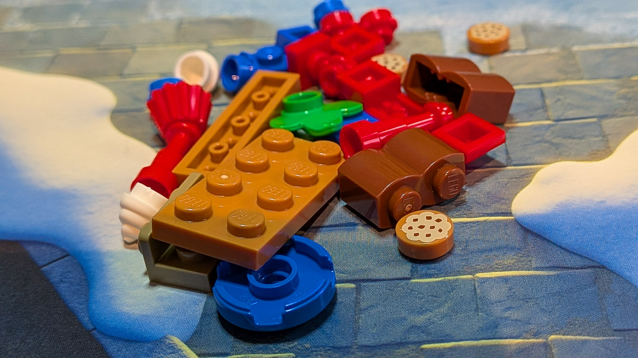 LEGO Marvel Advent Calendar 2026 Day 20: loose pieces