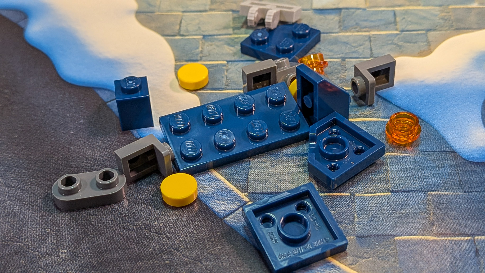 LEGO Marvel Advent Calendar 2026 Day 23: loose pieces