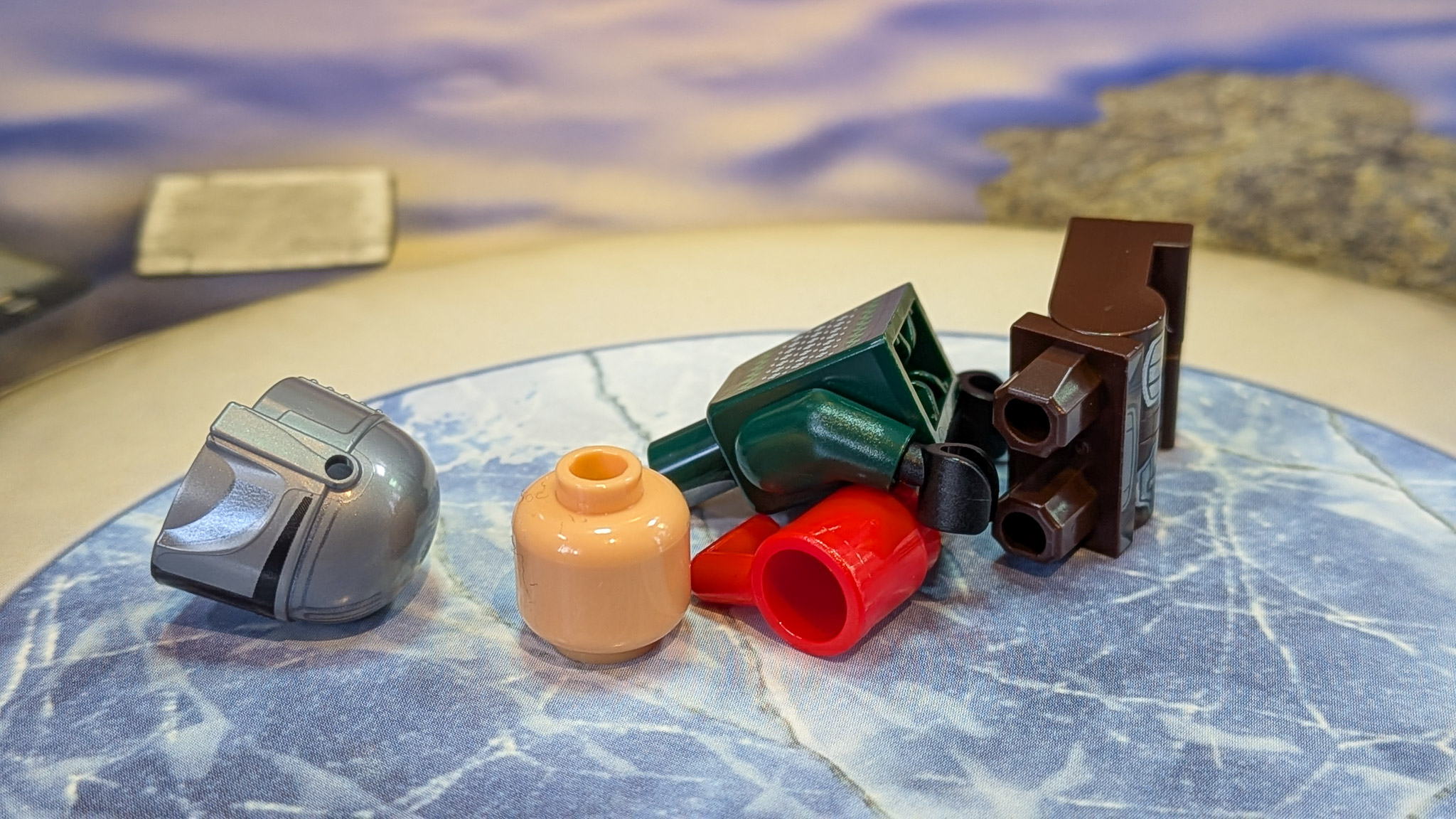 LEGO Star Wars Advent Calendar 2026 Day 1: loose pieces