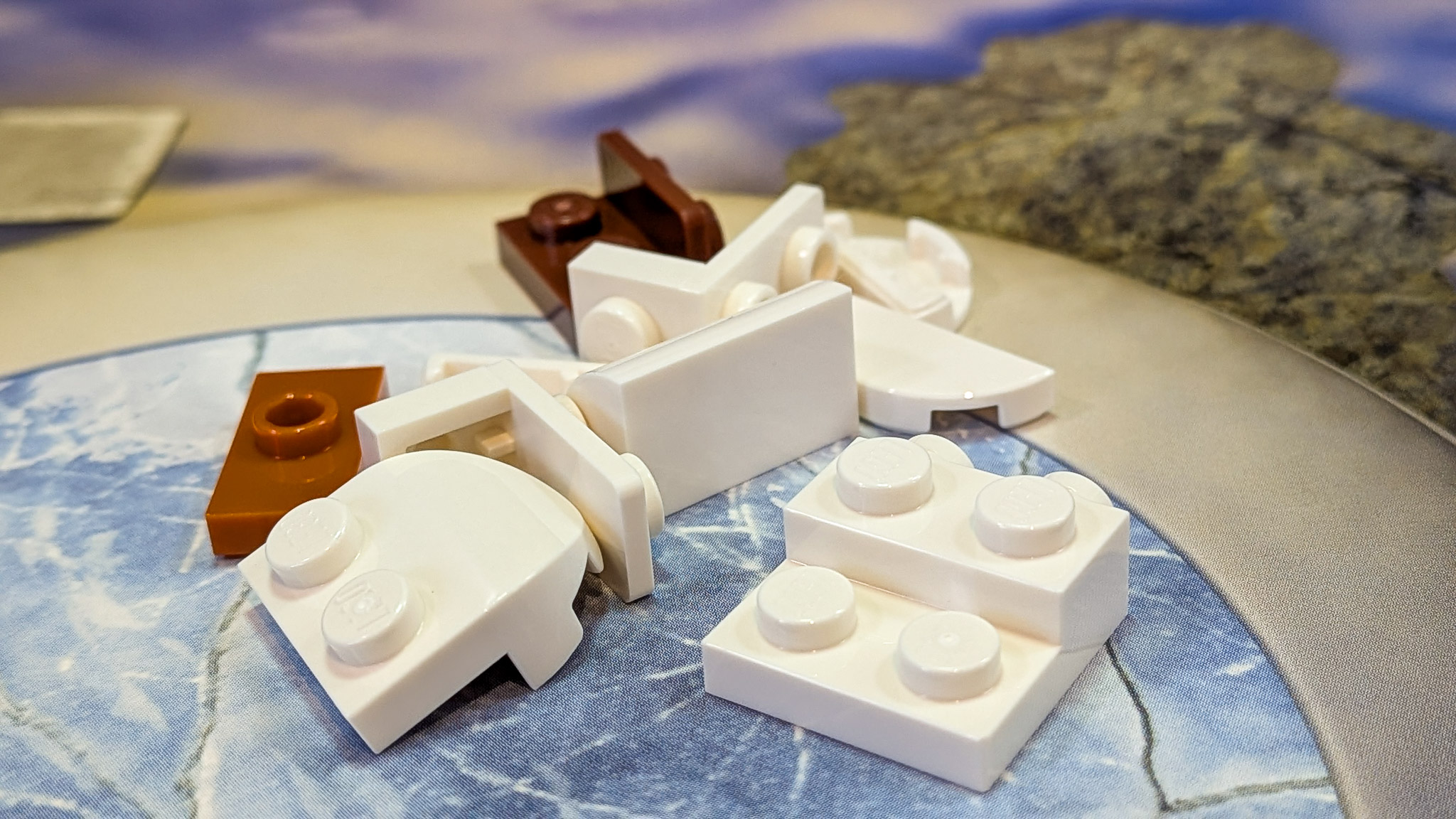 LEGO Star Wars Advent Calendar 2026 Day 4: loose pieces