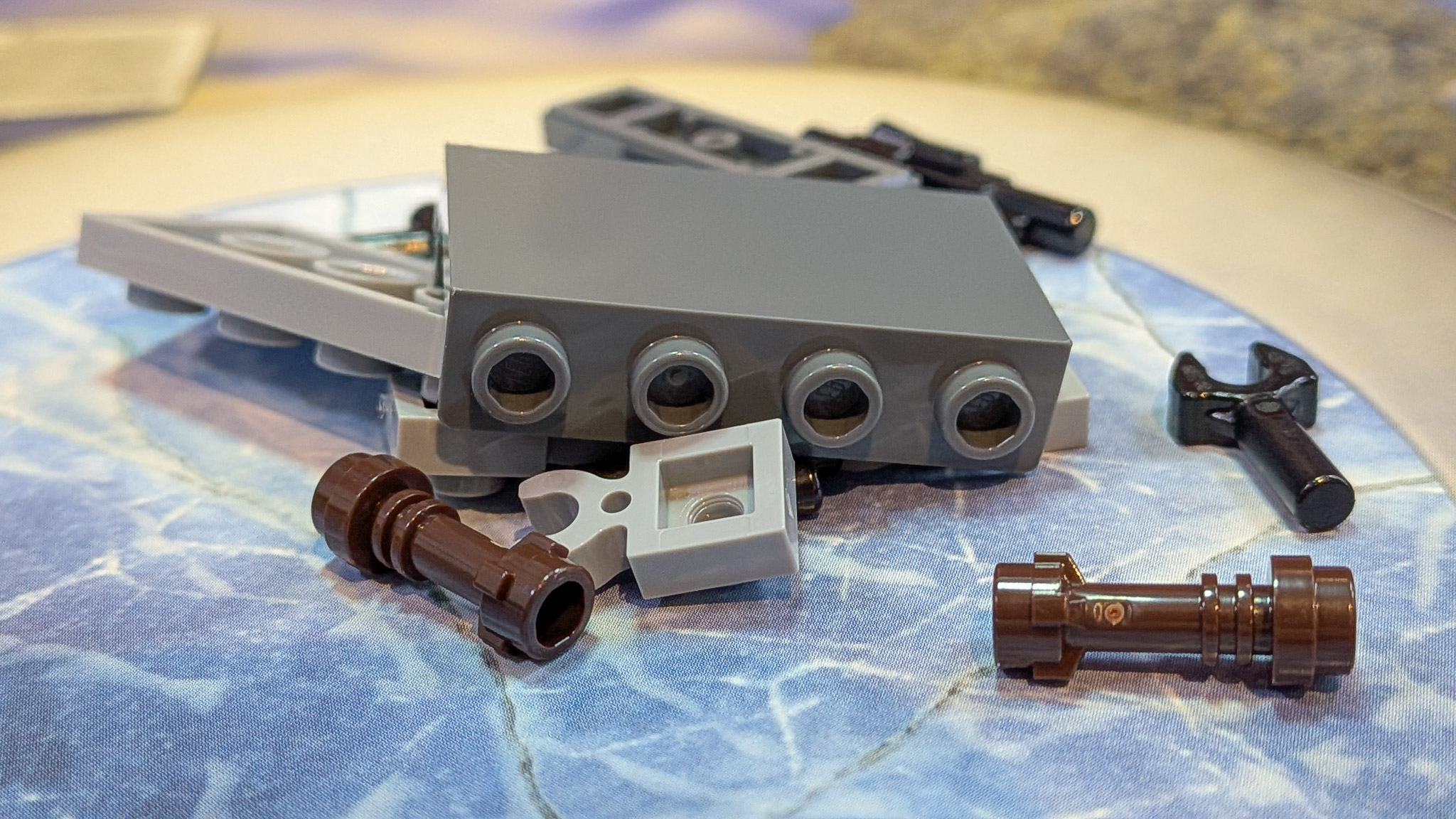 LEGO Star Wars Advent Calendar 2026 Day 7: loose pieces