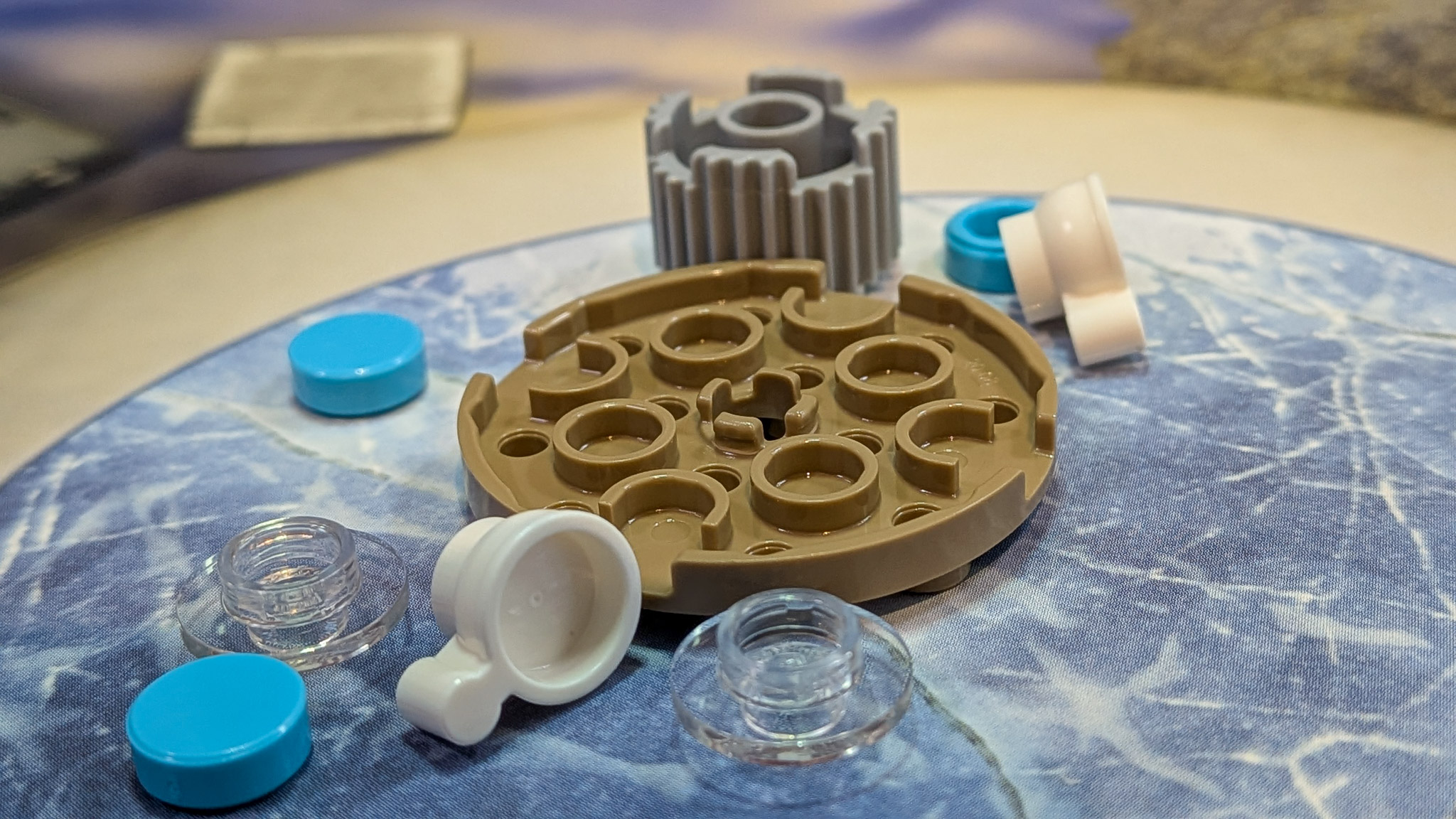 LEGO Star Wars Advent Calendar 2026 Day 8: loose pieces