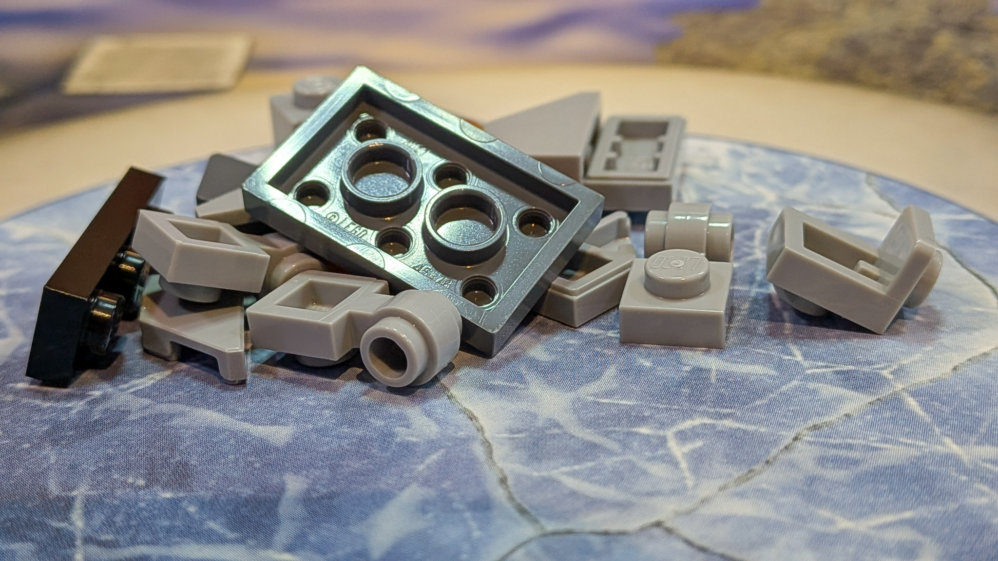 LEGO Star Wars Advent Calendar 2026 Day 23: loose pieces